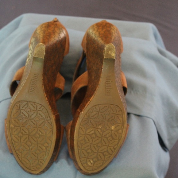 Unlisted wedge/platform fall shoes - Picture 7 of 9